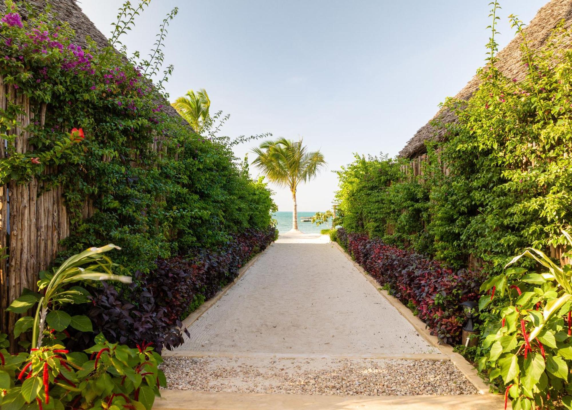 Safaya Luxury Villas - Adults Only Nungwi Exterior photo