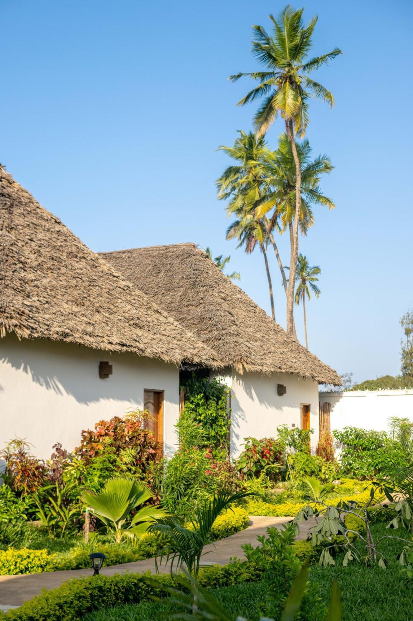 Safaya Luxury Villas - Adults Only Nungwi Exterior photo